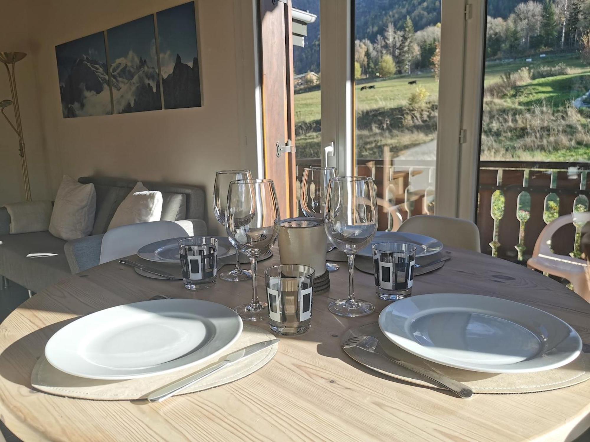 Apt Nala - Sunny Renovated Duplex - 2Bed Apt - Views - Hikes Apartment Les Houches Exterior photo