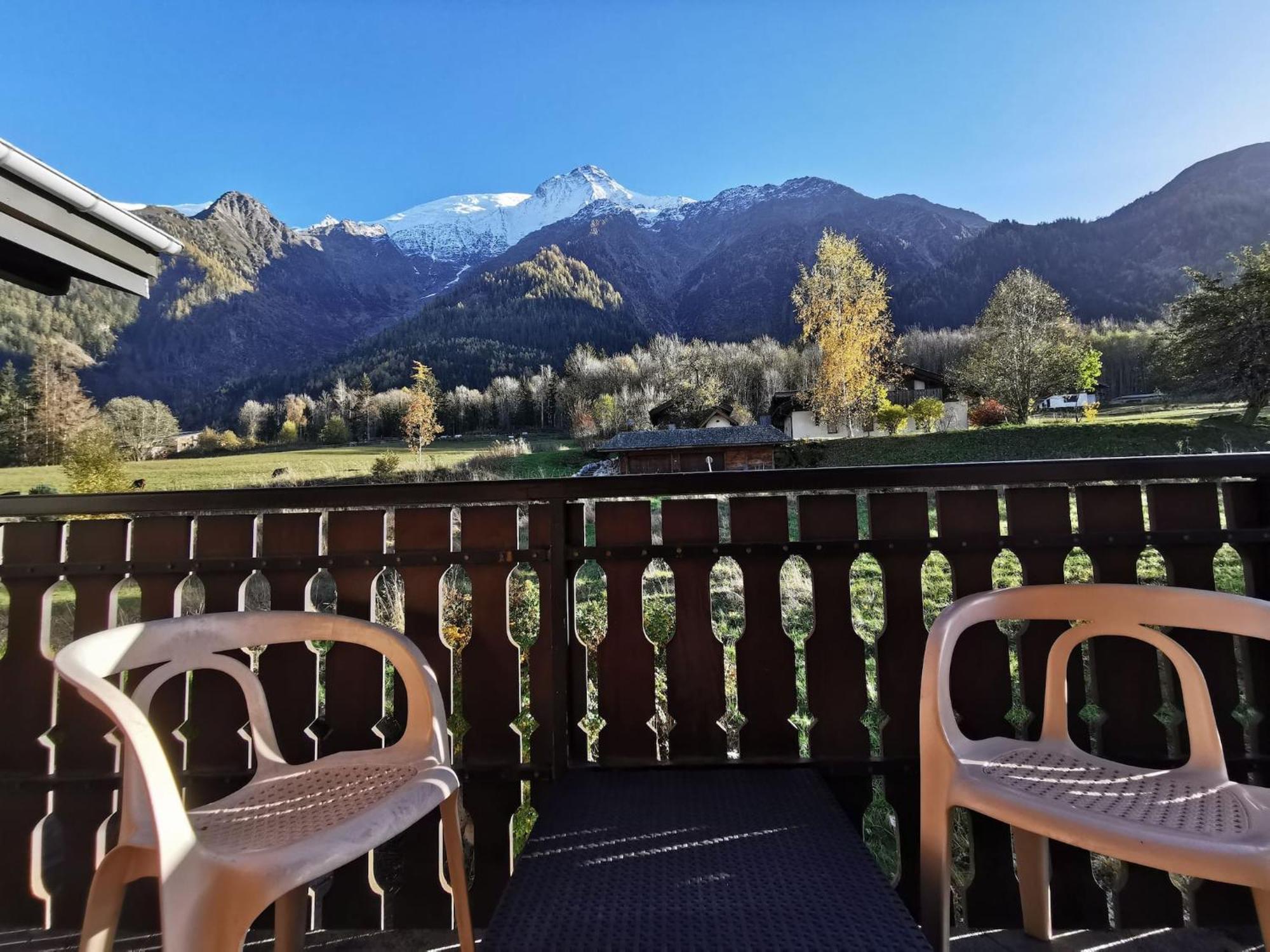 Apt Nala - Sunny Renovated Duplex - 2Bed Apt - Views - Hikes Apartment Les Houches Exterior photo